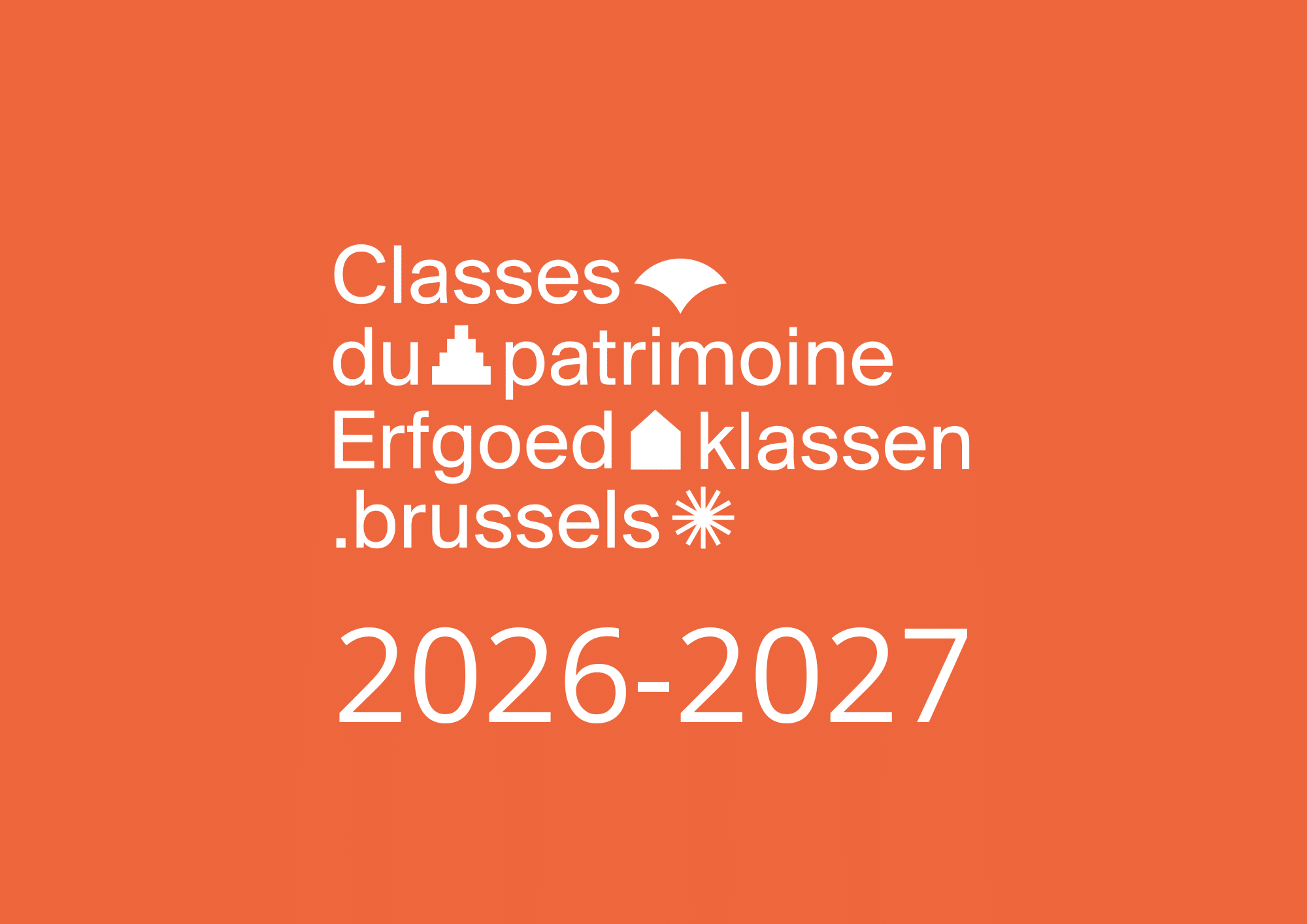 logo bilingue Classes du Patrimoine / erfgoedklassen blanc sur fond orange avec la mention 2026 2027